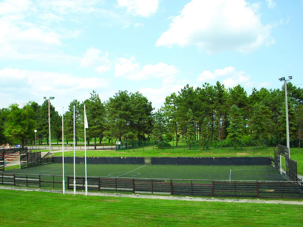 Holiday Park Cfk Vrbas Buitenkant foto